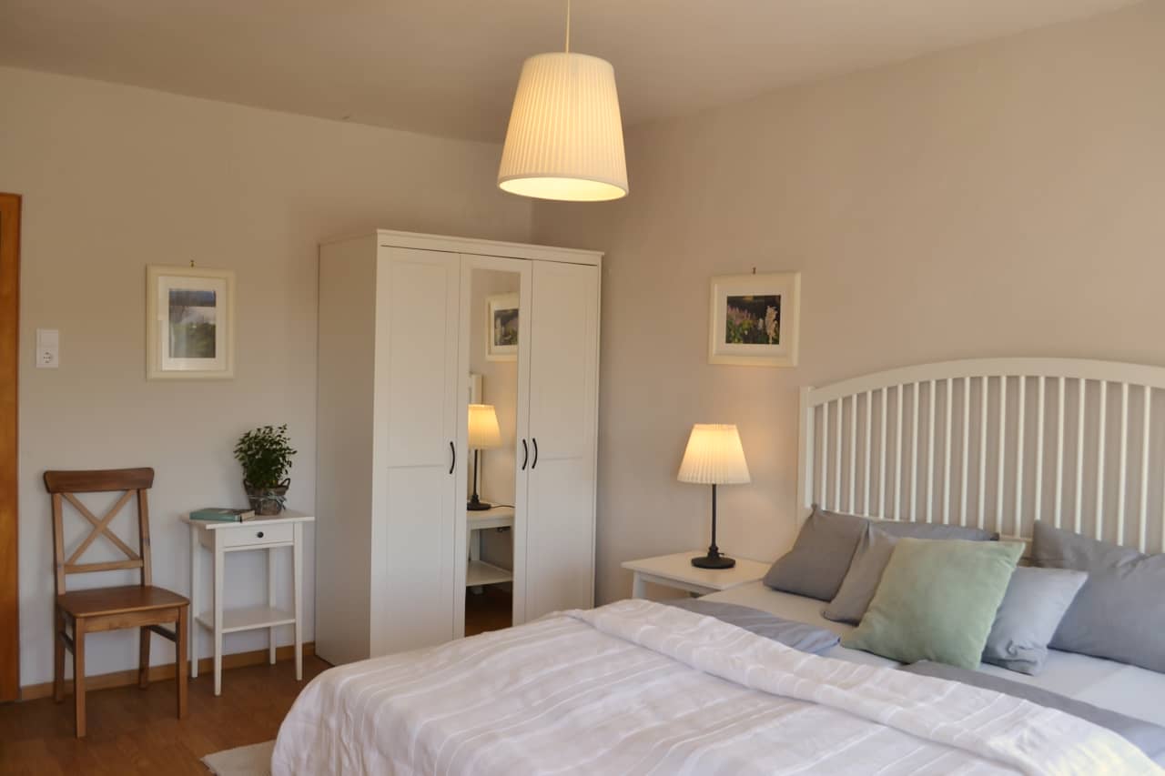 Schlafzimmer 1